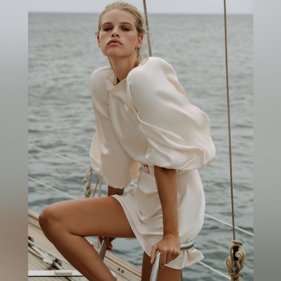 SHONA JOY La Lune Balloon Sleeve Mini Dress w Belt in Cream *NWT Size 12* - Picture 2 of 12